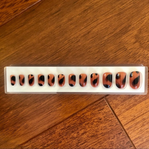 Urban Outfitters Accessories - URBAN OUTFITTERS x STATIC TORTOISE Nail Sets - 2
